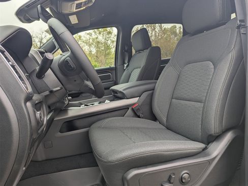 New 2026 RAM 1500 4x4 Crew Cab image 15