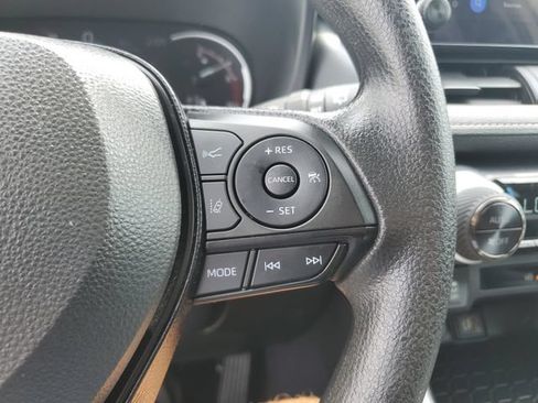 Used 2025 Toyota RAV4 XLE AWD/4WD image 13