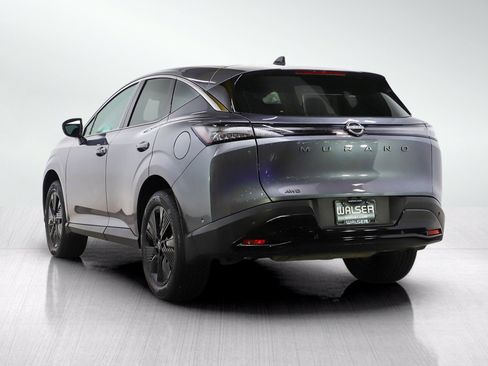 Used 2025 Nissan Murano SV AWD/4WD image 3