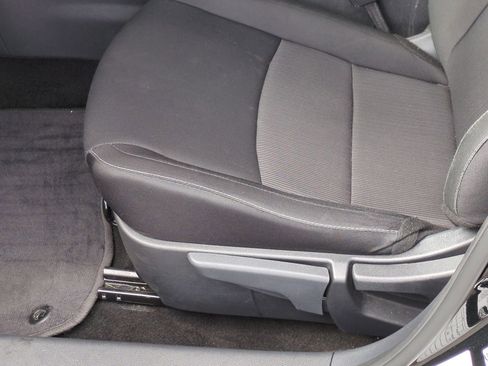 Used 2025 Nissan Sentra SV FWD image 33