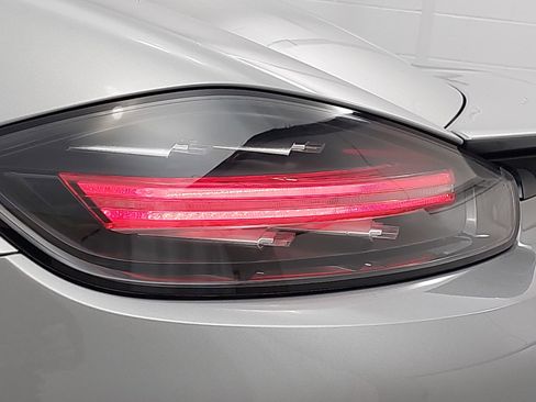 Used 2025 Porsche 718 Boxster S RWD image 32
