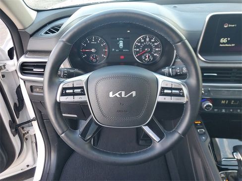 Used 2022 Kia Telluride EX w/ EX Premium Package image 20