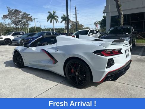 Used 2022 Chevrolet Corvette Stingray Premium Conv w/ Z51 Performance Package RWD image 14
