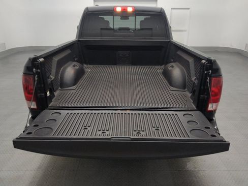 Used 2018 RAM 1500 Classic SLT RWD image 29