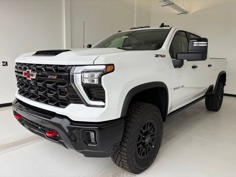 New 2026 Chevrolet Silverado 2500 ZR2 AWD/4WD image 19