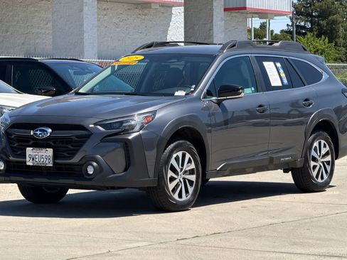 Certified 2025 Subaru Outback Premium AWD/4WD image 7