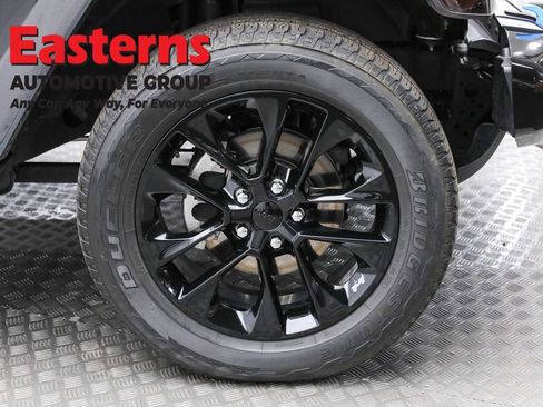 Used 2021 Jeep Wrangler Unlimited Sahara image 32