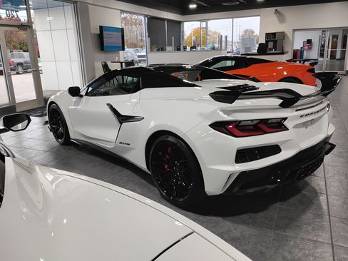 New 2026 Chevrolet Corvette Z06 w/ Z07 Performance Package image 16