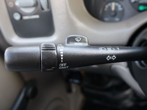 Used 2000 GMC Sonoma SL w/ Cold-Climate Pkg image 22