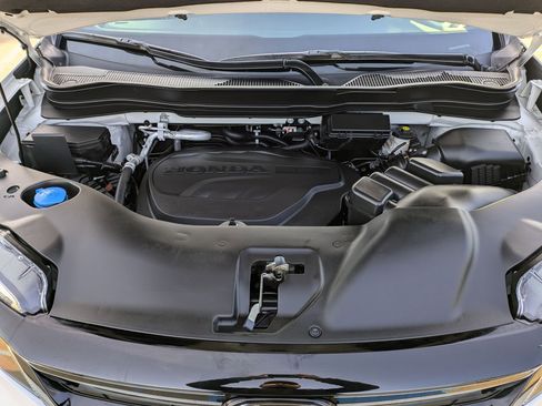 Certified 2022 Honda Pilot Sport image 32