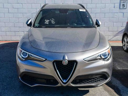 Used 2018 Alfa Romeo Stelvio Ti Sport image 2
