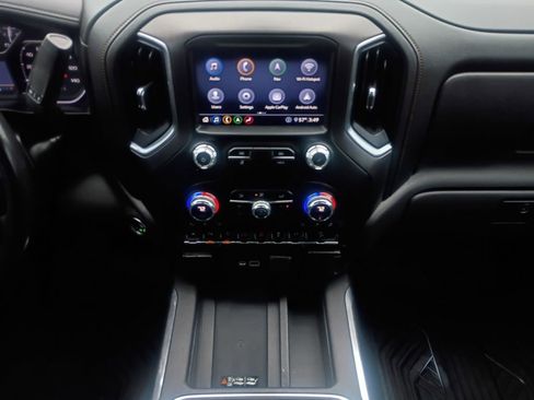 Used 2020 GMC Sierra 1500 AT4 w/ AT4 Premium Package image 3