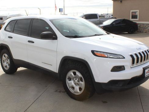 Used 2017 Jeep Cherokee Sport w/ Cold Weather Group image 20