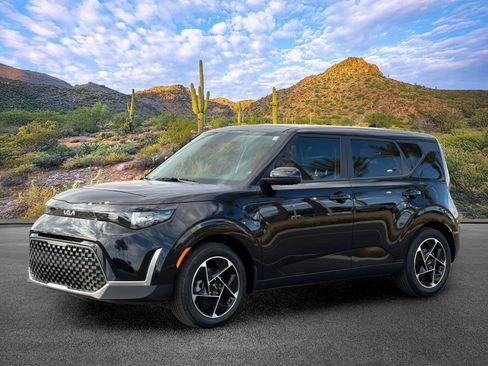 Certified 2025 Kia Soul EX FWD image 6