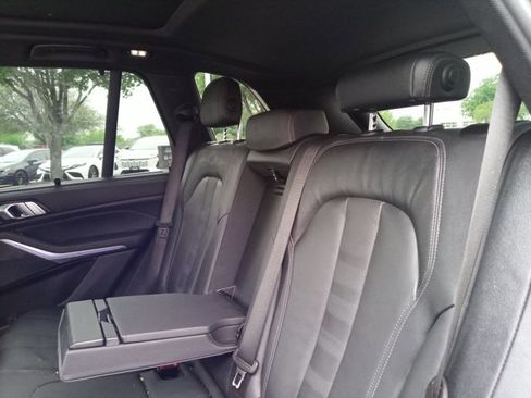 Used 2022 BMW X5 xDrive40i w/ M Sport Package image 15