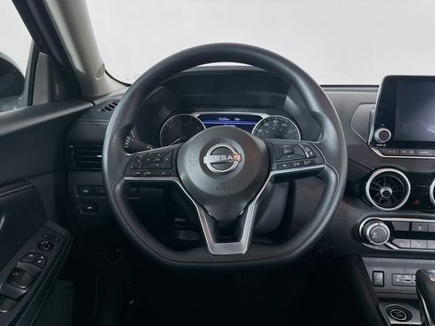 Used 2024 Nissan Sentra SV FWD image 17
