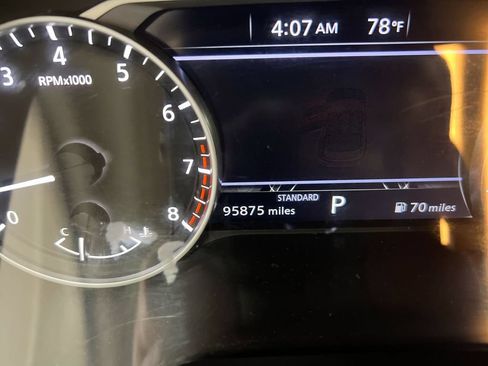 Used 2022 Nissan Pathfinder SV FWD image 13