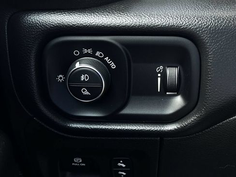 Used 2022 RAM 1500 Big Horn AWD/4WD image 26