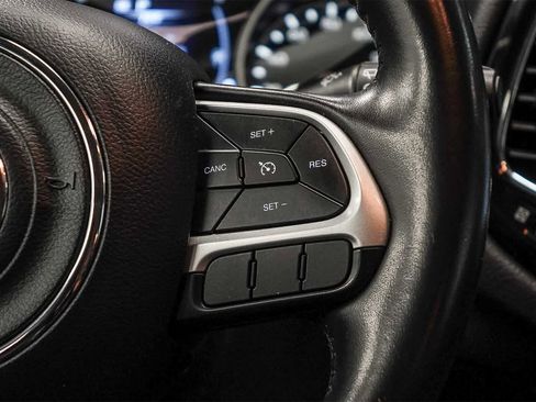 Used 2020 Jeep Compass Latitude image 17