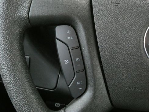 Used 2024 Chevrolet Express 2500 w/ Driver Convenience Package image 10