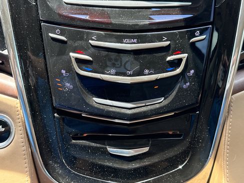 Used 2016 Cadillac Escalade ESV Platinum RWD image 27