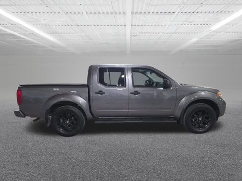 Used 2020 Nissan Frontier SV w/ Midnight Edition Floor Mats image 5
