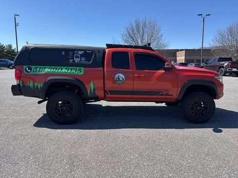 Used 2016 Toyota Tacoma TRD Sport w/ Towing Package image 8