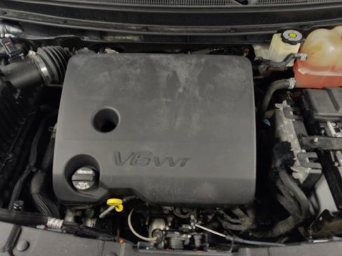 Used 2021 Chevrolet Traverse LS FWD image 30