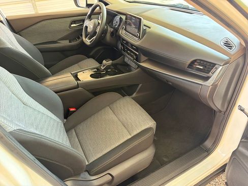 Used 2023 Nissan Rogue SV FWD image 26