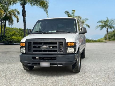 Used 2014 Ford E-250 and Econoline 250 image 7