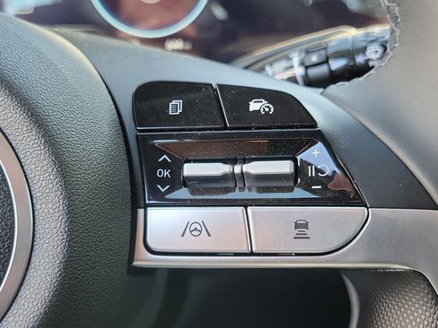 New 2025 Hyundai Elantra SEL image 6