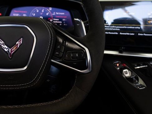 Used 2022 Chevrolet Corvette Stingray Premium Conv w/ Z51 Performance Package RWD image 27
