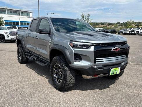 Certified 2024 Chevrolet Colorado ZR2 w/ Technology Package AWD/4WD image 9