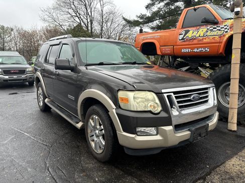 Used 2007 Ford Explorer Eddie Bauer image 3