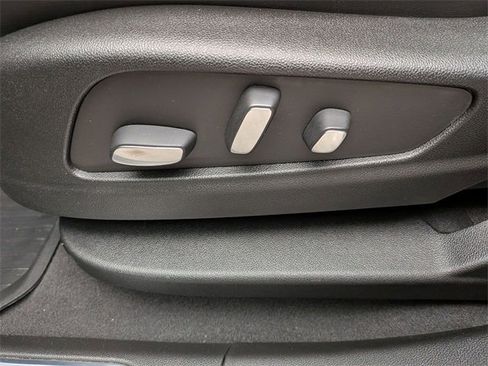 Certified 2024 Cadillac XT5 Premium Luxury w/ LPO, Floor Liner Package image 20