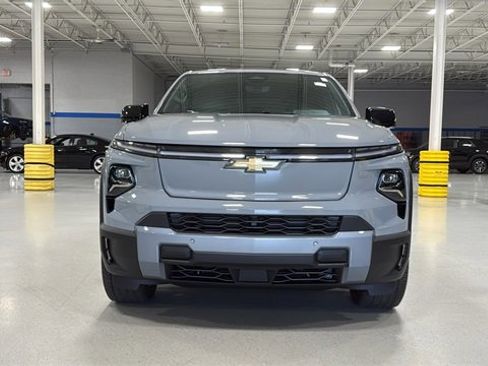 New 2026 Chevrolet Silverado EV LT image 18