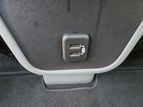 Used 2024 GMC Terrain SLE FWD image 35