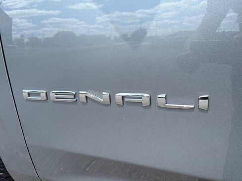 Used 2023 GMC Yukon Denali w/ Max Trailering Package AWD/4WD image 13