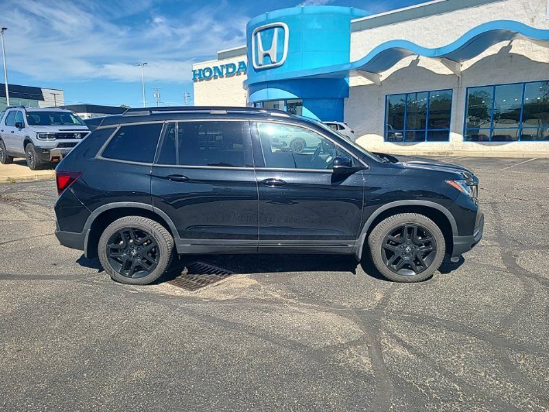 Used 2024 Honda Passport Black Edition image 6