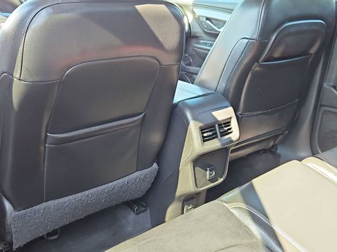 Used 2018 GMC Terrain SLT AWD/4WD image 18