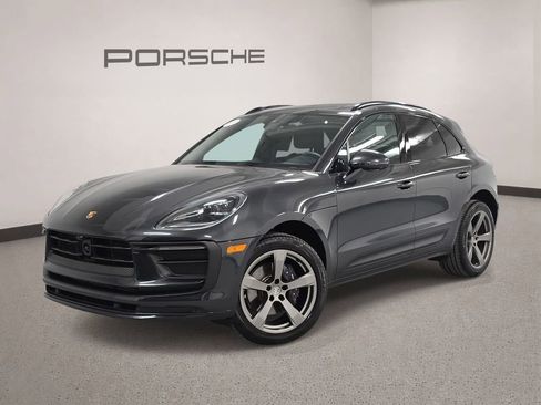 Certified 2025 Porsche Macan AWD/4WD image 1
