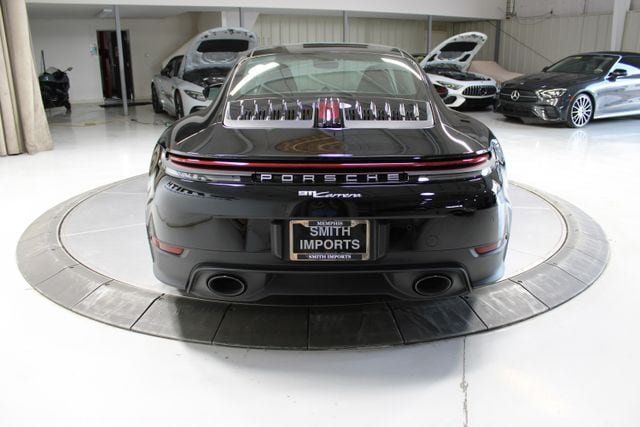 Used 2025 Porsche 911 Carrera RWD image 5