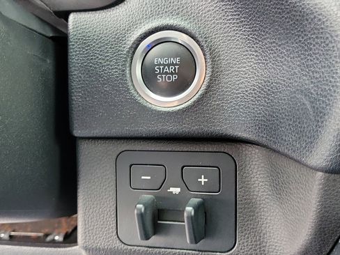 Used 2024 Toyota Tundra SR5 w/ SR5 Convenience Package AWD/4WD image 28