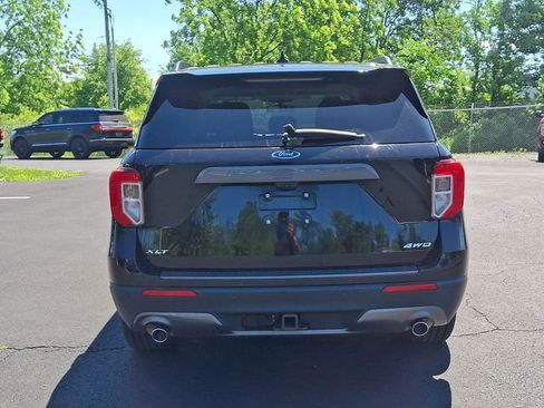 Used 2022 Ford Explorer XLT w/ Equipment Group 202A AWD/4WD image 11