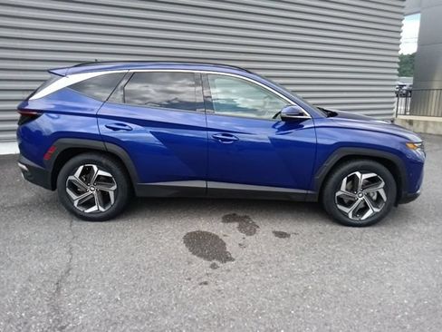 Used 2022 Hyundai Tucson Limited w/ Cargo Package FWD image 2