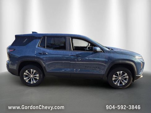 New 2026 Chevrolet Equinox LT w/ Safety and Technology Package FWD image 8