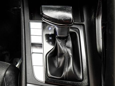 Used 2021 Hyundai Elantra Limited FWD image 24