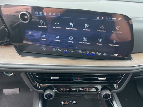 New 2026 Chevrolet Suburban High Country image 27