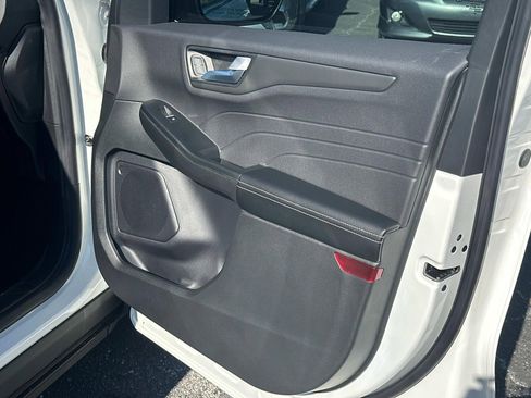 New 2025 Ford Escape SE image 54