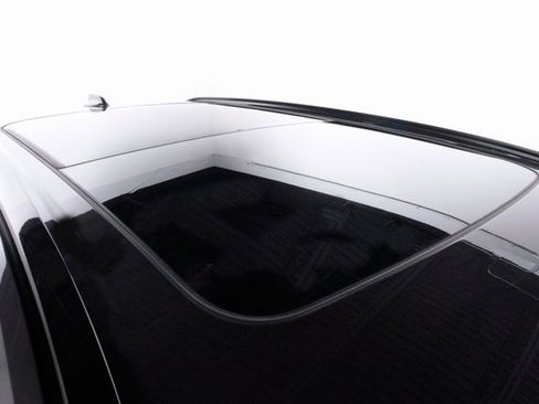 Certified 2025 Volvo XC60 B5 Plus image 39